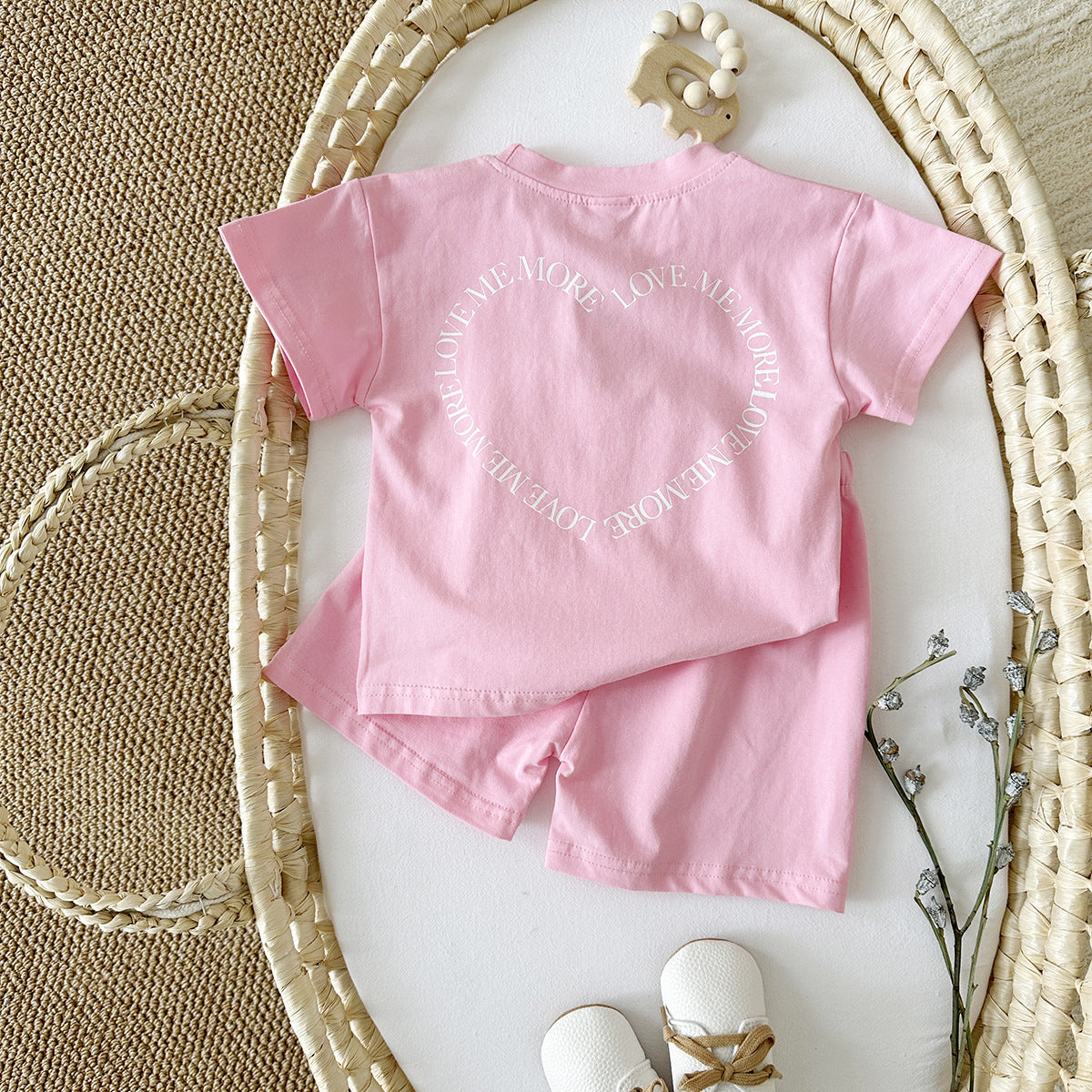 Heart Print Baby Outfit – 2-Piece Set for Girls