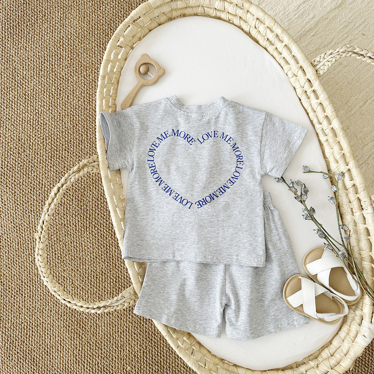 Heart Print Baby Outfit – 2-Piece Set for Girls